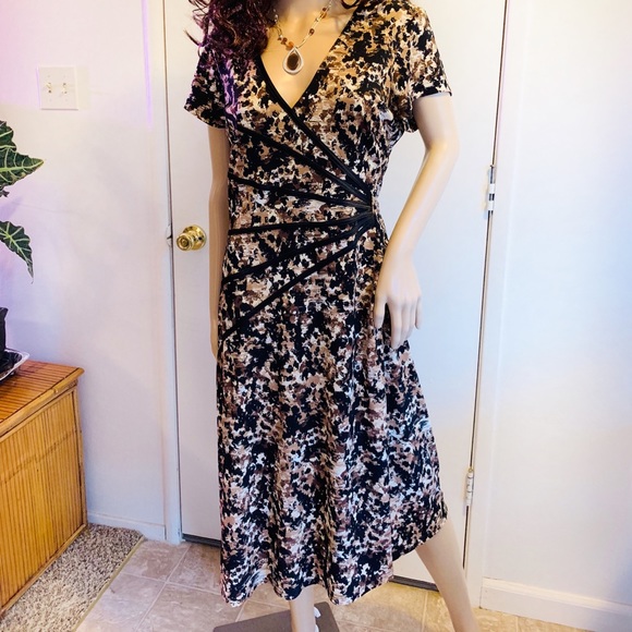 Dressbarn Brown & Black Midi Dress - Size 14 (EUC) - Picture 2 of 7